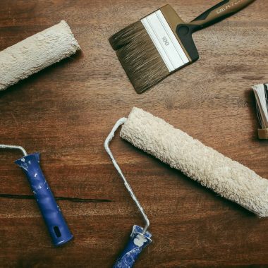 Choosing the Right Paintbrushes and Rollers for Different Surfaces